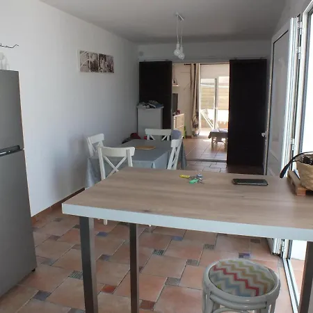 Holiday home Casa En Santa Margarita 6/7 Personas Con Terraza Jardin Y Patio Trasero - Es-204-61 Roses